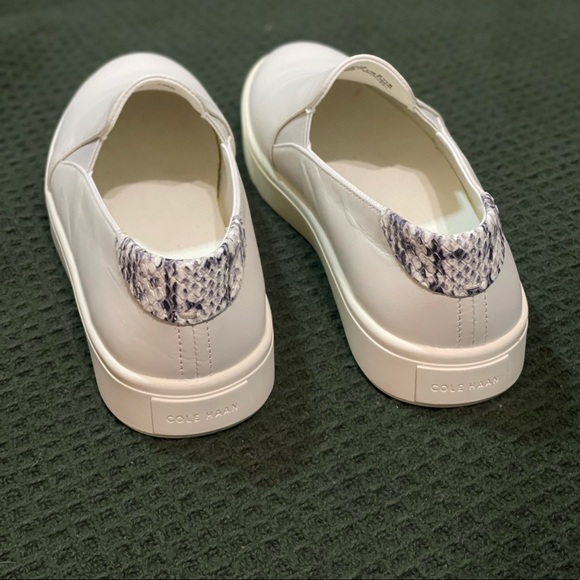 Cole Hann Slip Ons NEW - Picture 3 of 5